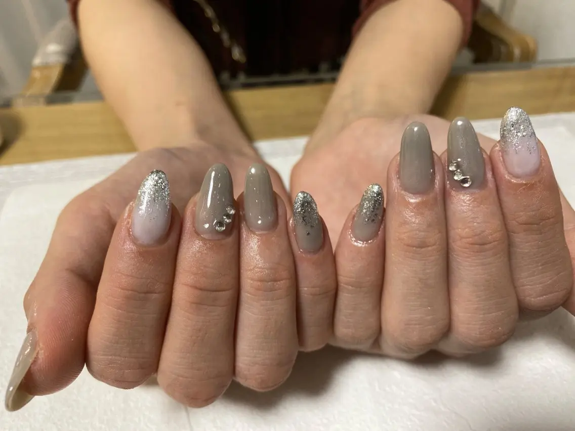 ネイル オーロラネイル フットネイル フレンチネイル ジェルネイル 韓国ネイル ハンドネイル mogunail &blowのネイルデザイン