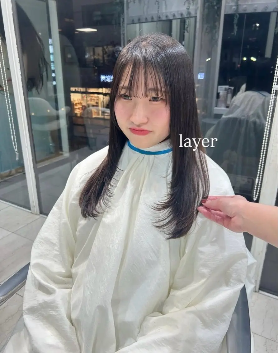 ロング 顔周りカット レイヤーカット ありむらもえ/ 透明感カラーのヘアスタイル