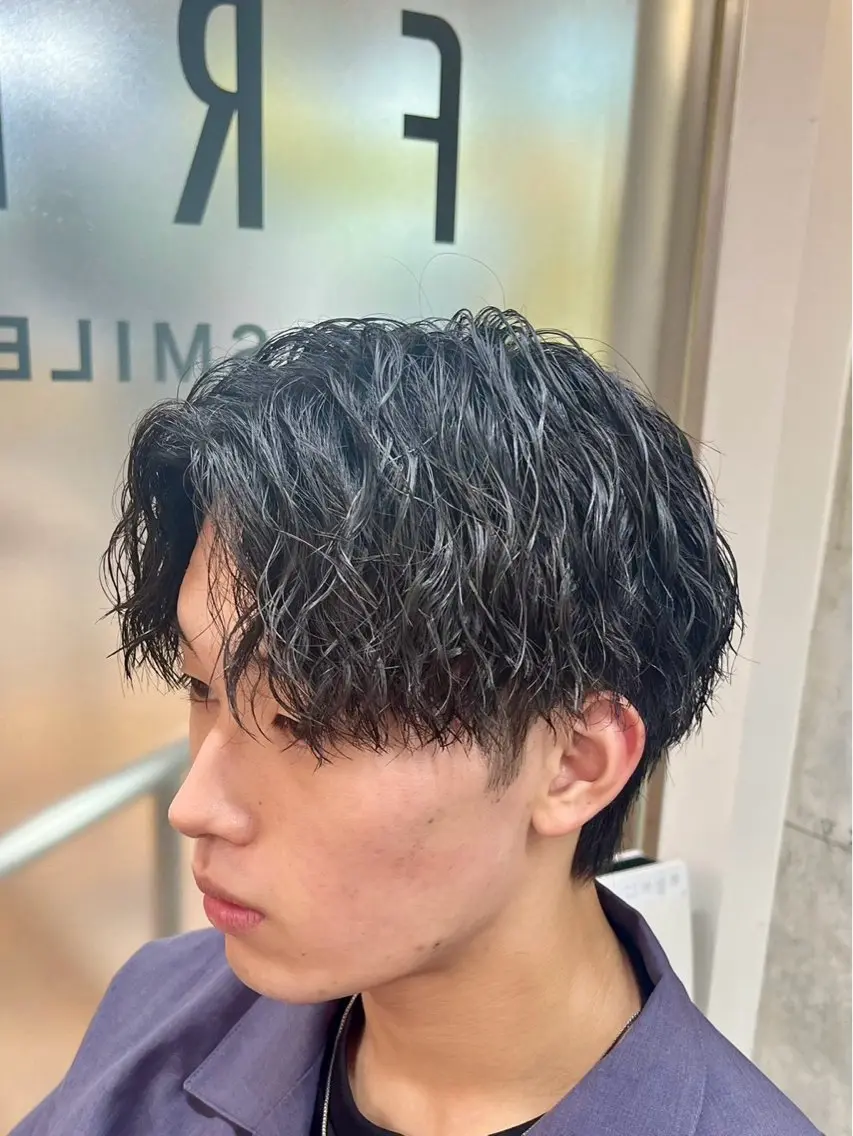 ショート パーマ メンズ カット パーマ トリートメント 佐々木 優人のヘアスタイル