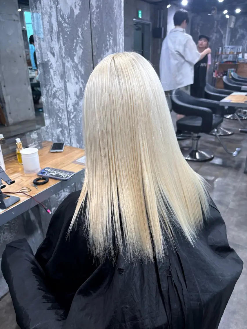 ロング カラー ヘアカラー 韓国っぽ×透け感🪽 Fumi 🤍のヘアスタイル