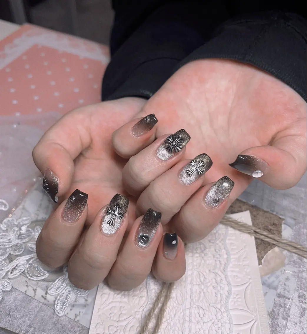 ネイル Nail Hibi サロンのネイルデザイン