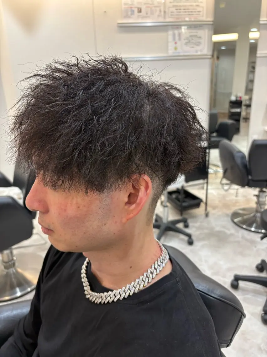ショート パーマ メンズ マッシュ 刈り上げ メンズ美容師/ フェザー/池戸晴也のヘアスタイル