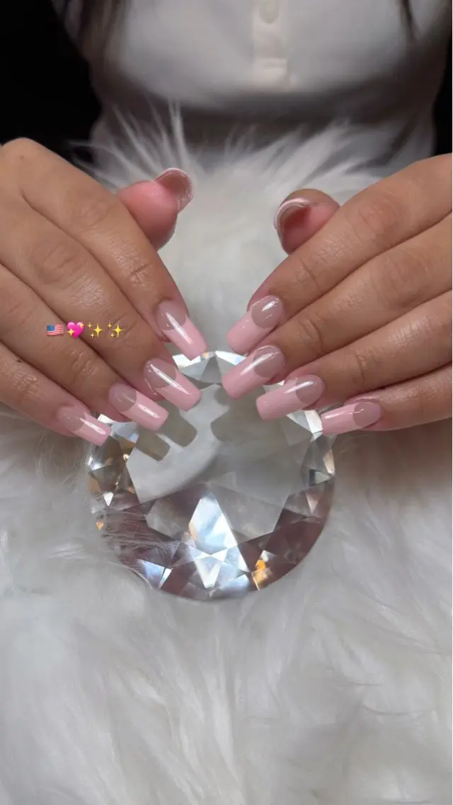 ✧長さだしありベースカラーなしフレンチ￥7,000の写真