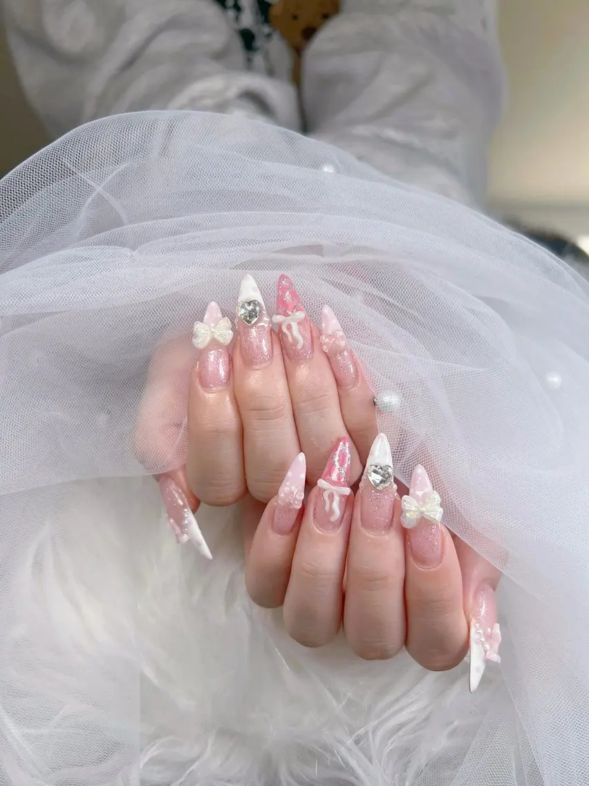 ネイル アートネイル オーロラネイル チークネイル 長さ出し フットネイル Miya _nailのネイルデザイン