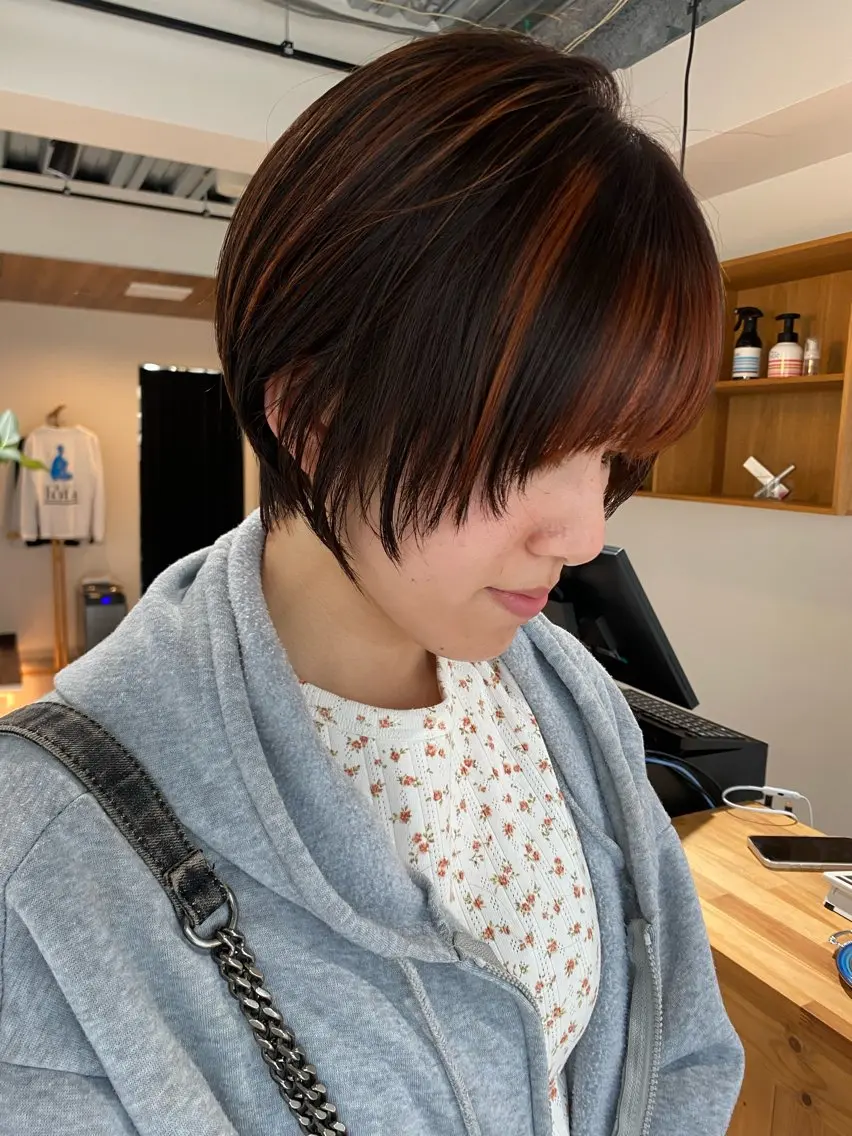ショート カラー デザインカラー オレンジ ショートヘア カット ヘアカラー iroha/ n.w.h🎀のヘアスタイル