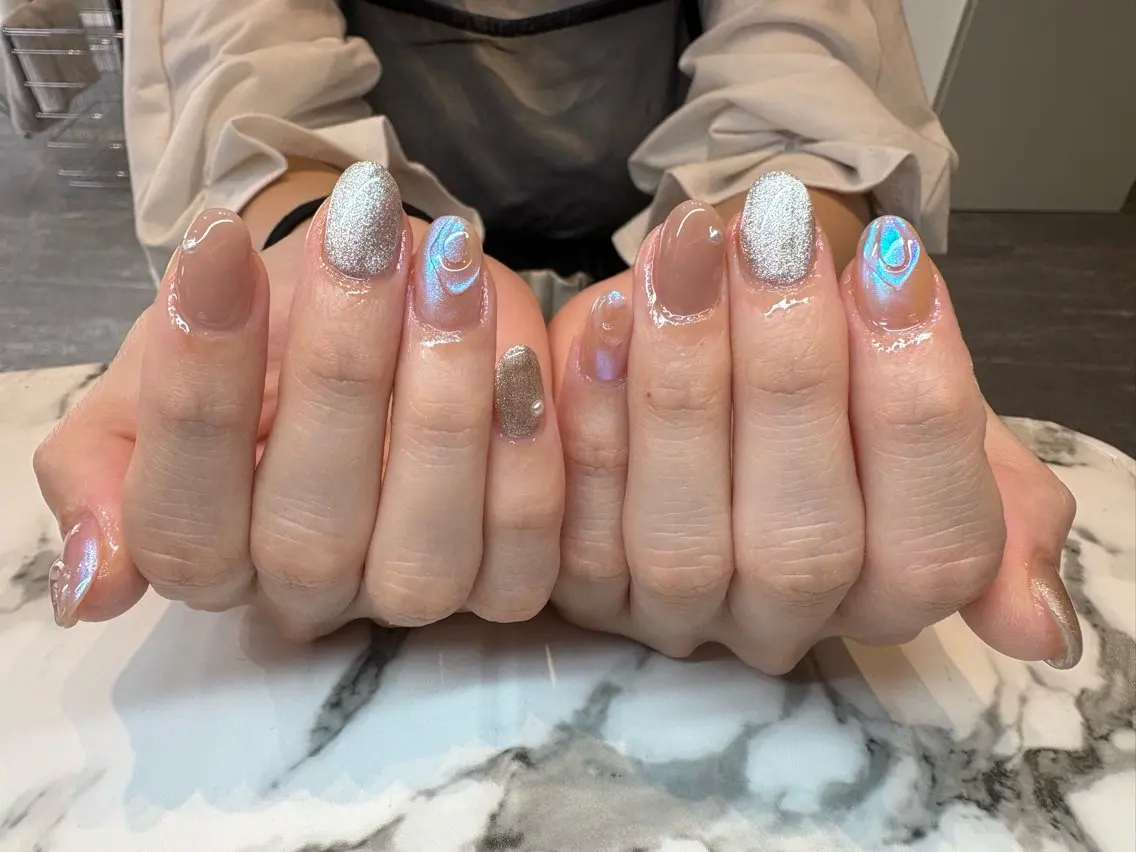 ネイル ニュアンスネイル MANAMI W【今福鶴見店】のネイルデザイン