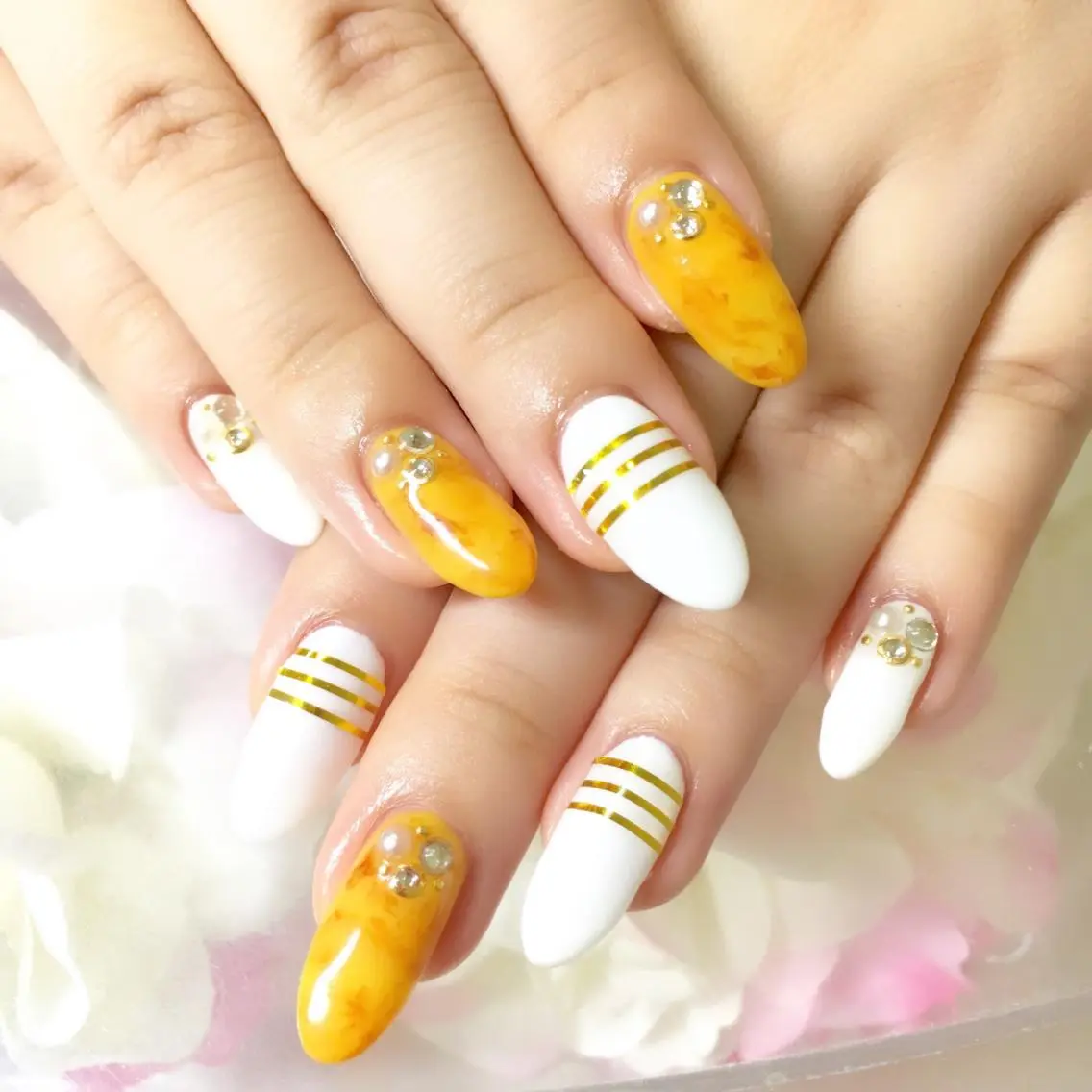 ネイル べっ甲ネイル clover nailのネイルデザイン