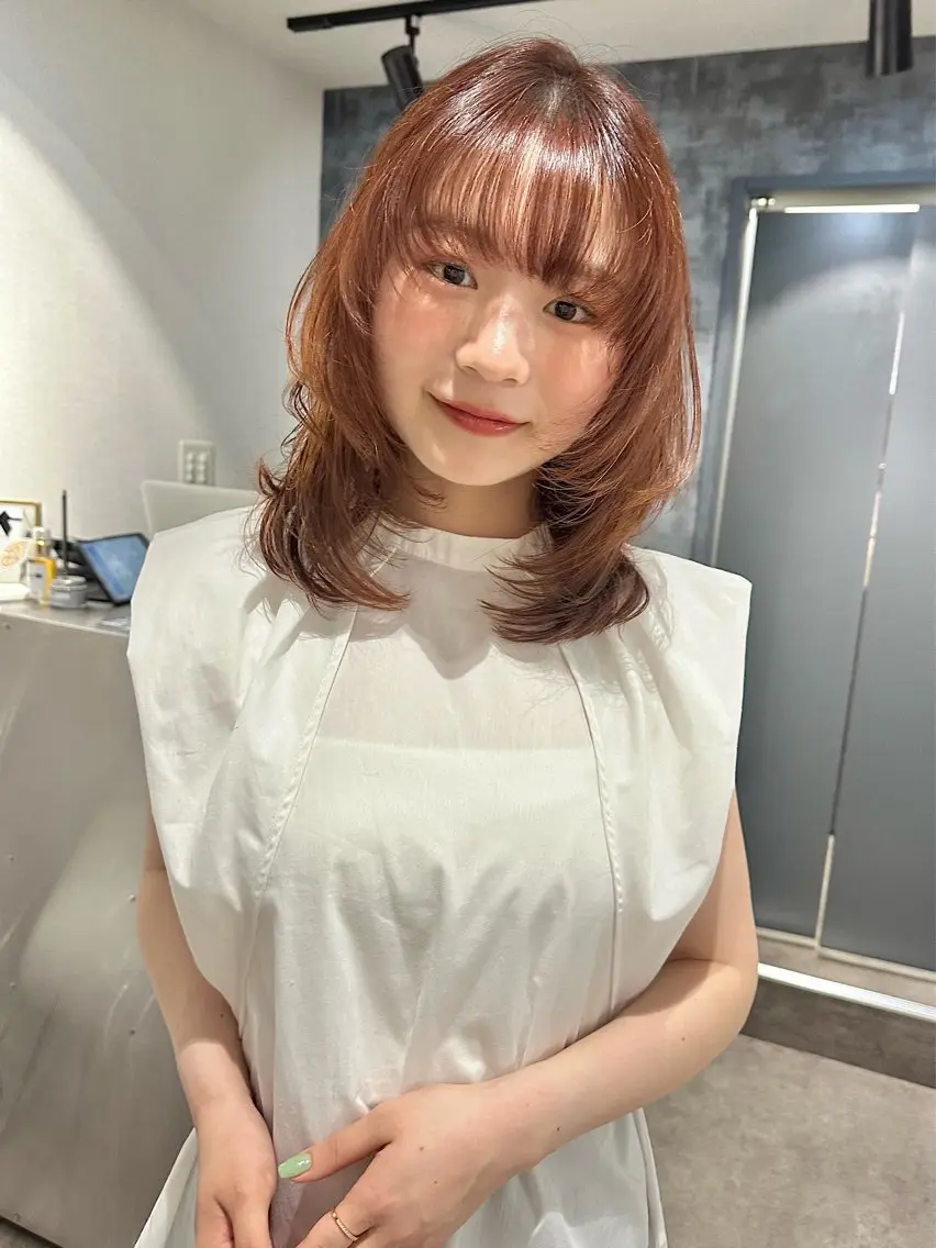 ミディアム カラー ミディアムレイヤー ブラウンカラー レイヤーカット カット ヘアカラー トリートメント レイヤーカット🪄 耳ツボ🎀Ayumiのヘアスタイル