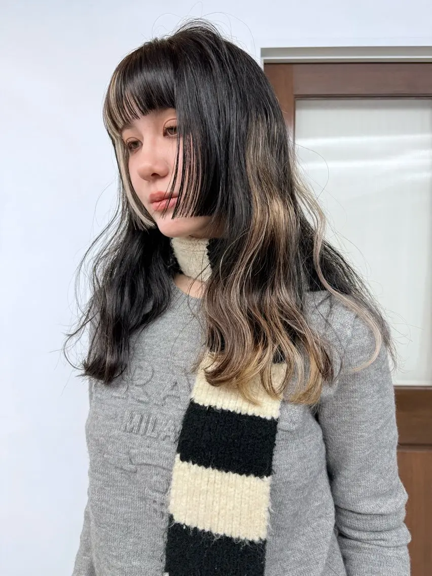ミディアム 葉 /レイヤーカットのヘアスタイル