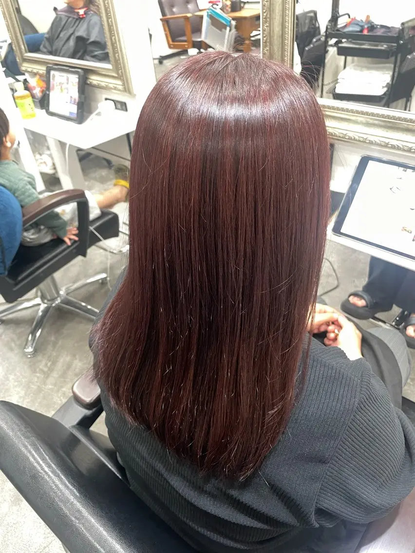 ロング カット ヘアカラー トリートメント 五十嵐 満梨奈のヘアスタイル