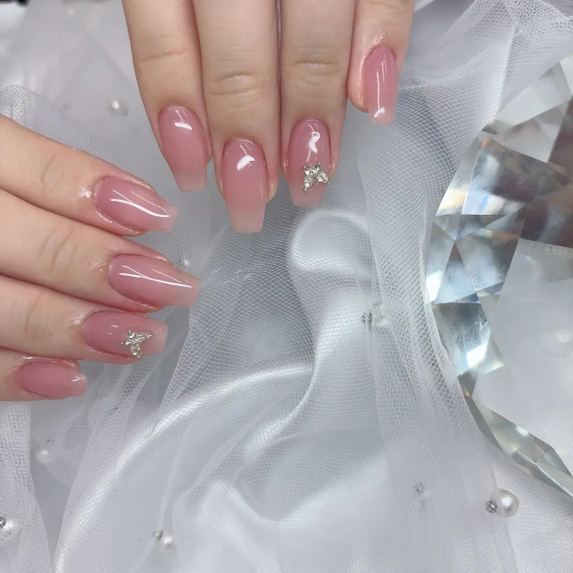 ネイル オーロラネイル フットネイル フレンチネイル ガラスフレンチ 氷ネイル・うるうるネイル ハンドネイル Lance nailのネイルデザイン