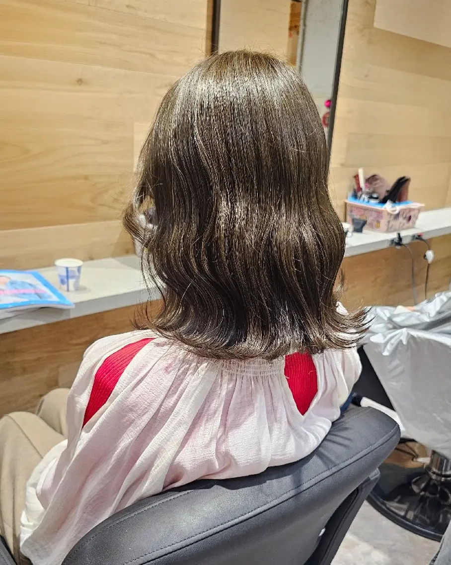ミディアム ヘアカラー Ayu🐾縮毛矯正/ ブリーチ無しカラーのヘアスタイル