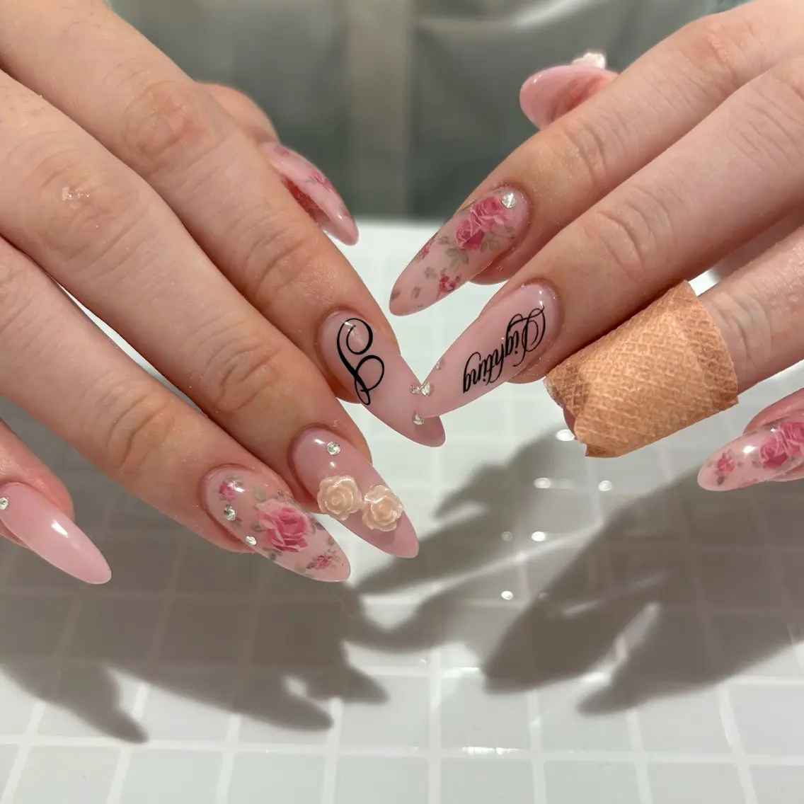 ネイル ハンドネイル nail 🐈‍⬛naokoのネイルデザイン