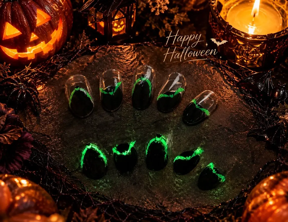 ネイル ハンドネイル Reivl Nails のネイルデザイン