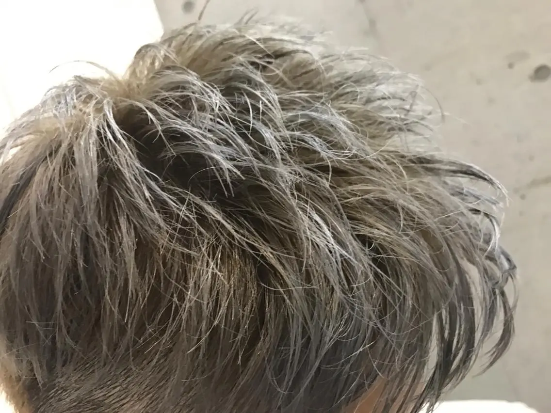 カラー メンズ メンズブリーチ ブリーチ 大栗 佑也  髪質改善のヘアスタイル