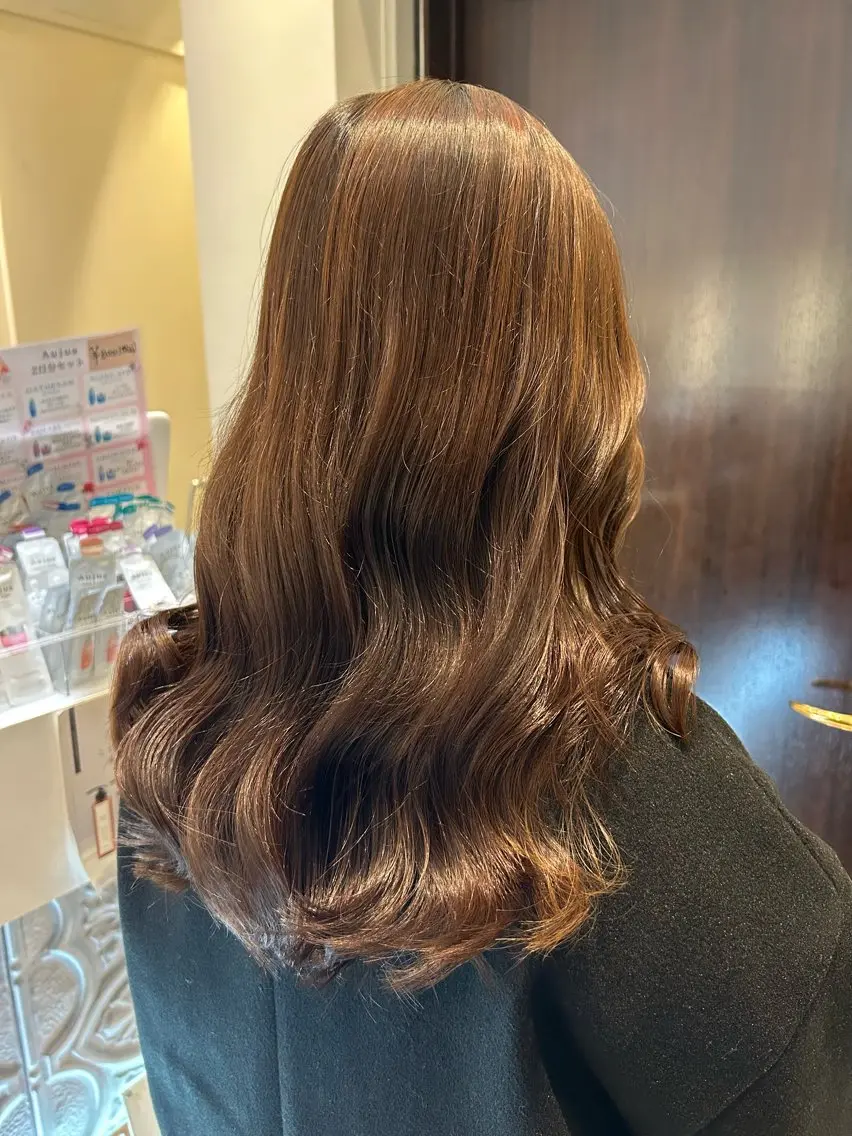 セミロング 吉野 琴音のヘアスタイル
