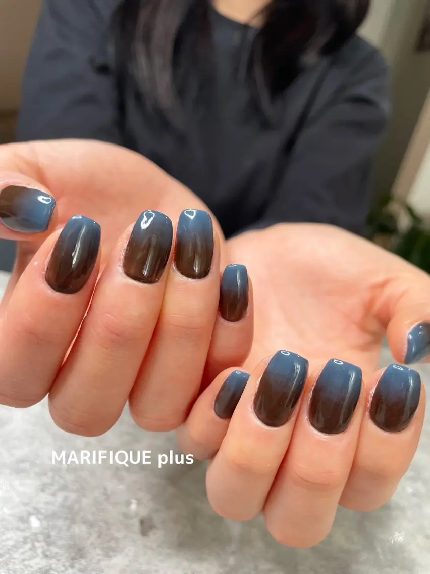 ネイル ブルー ブラウン グラデーション ニュアンスネイル ハンドネイル ma riのマツエク・マツパデザイン