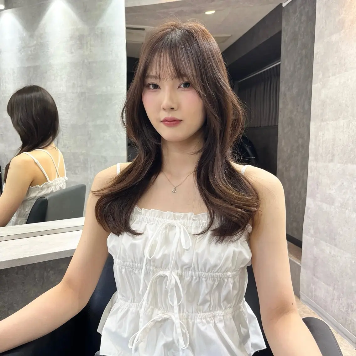 ロング くびれヘア 顔周りカット 髪質改善 韓国風ヘア レイヤーカット 透明感ベージュ/ kotomiのヘアスタイル
