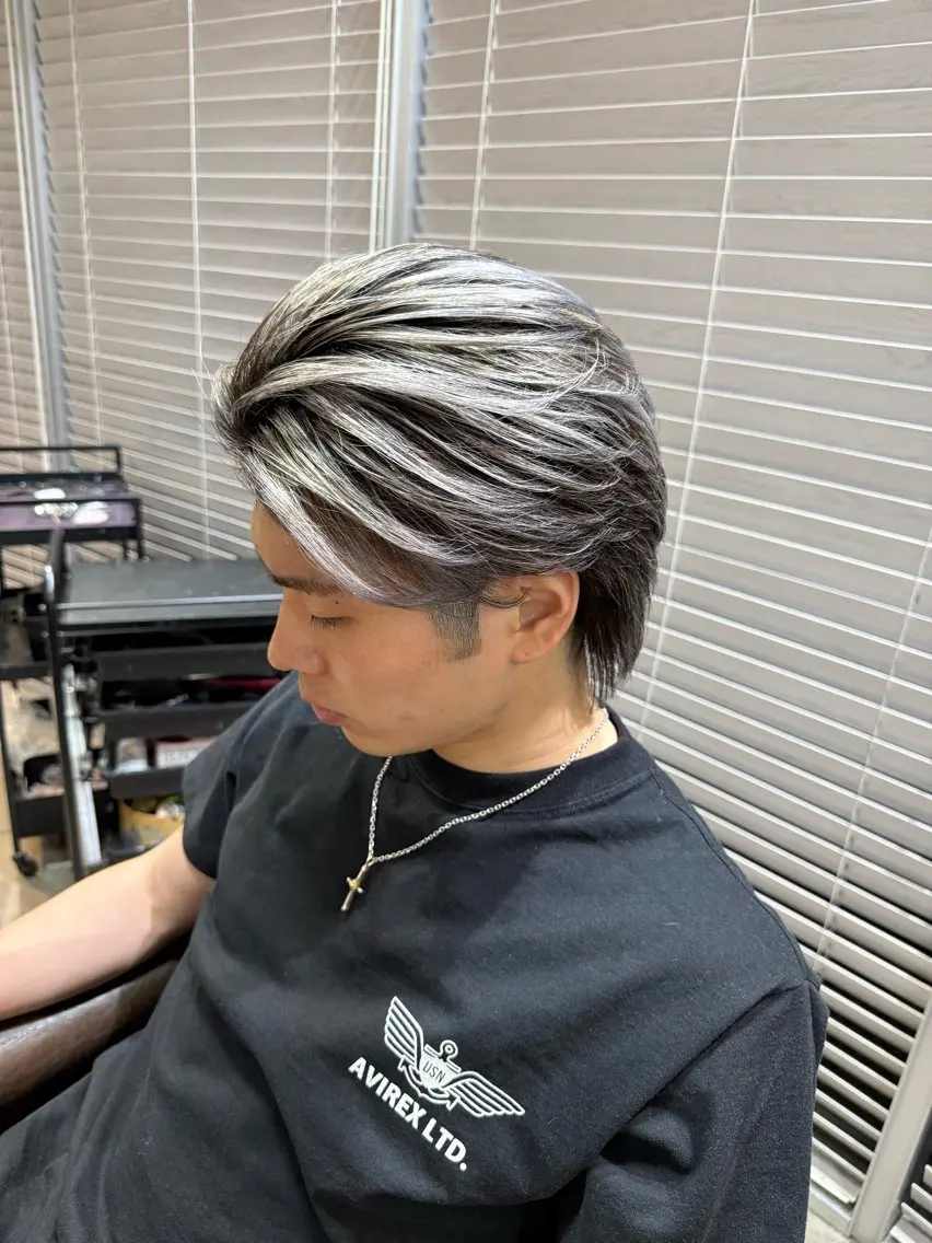 ショート レイヤーカット カット ヘアカラー 山影✨バレイヤージュ ハイライト✨メンズ◎のヘアスタイル