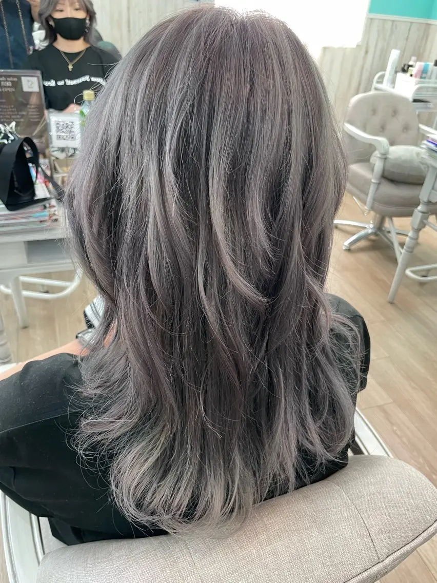 ロング ヘアカラー トリートメント 🐆アンドウ チカコ🦓のヘアスタイル