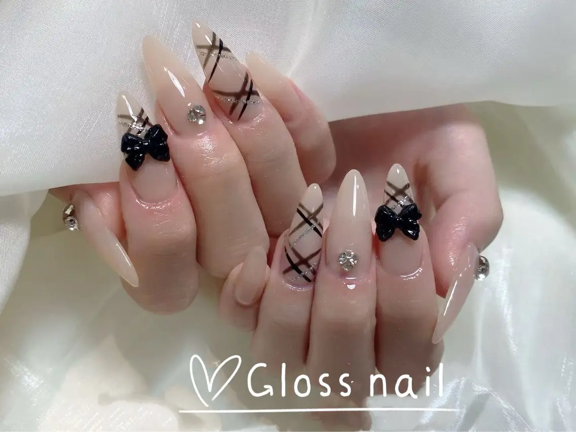ネイル miho🍎 Gloss nailのネイルデザイン