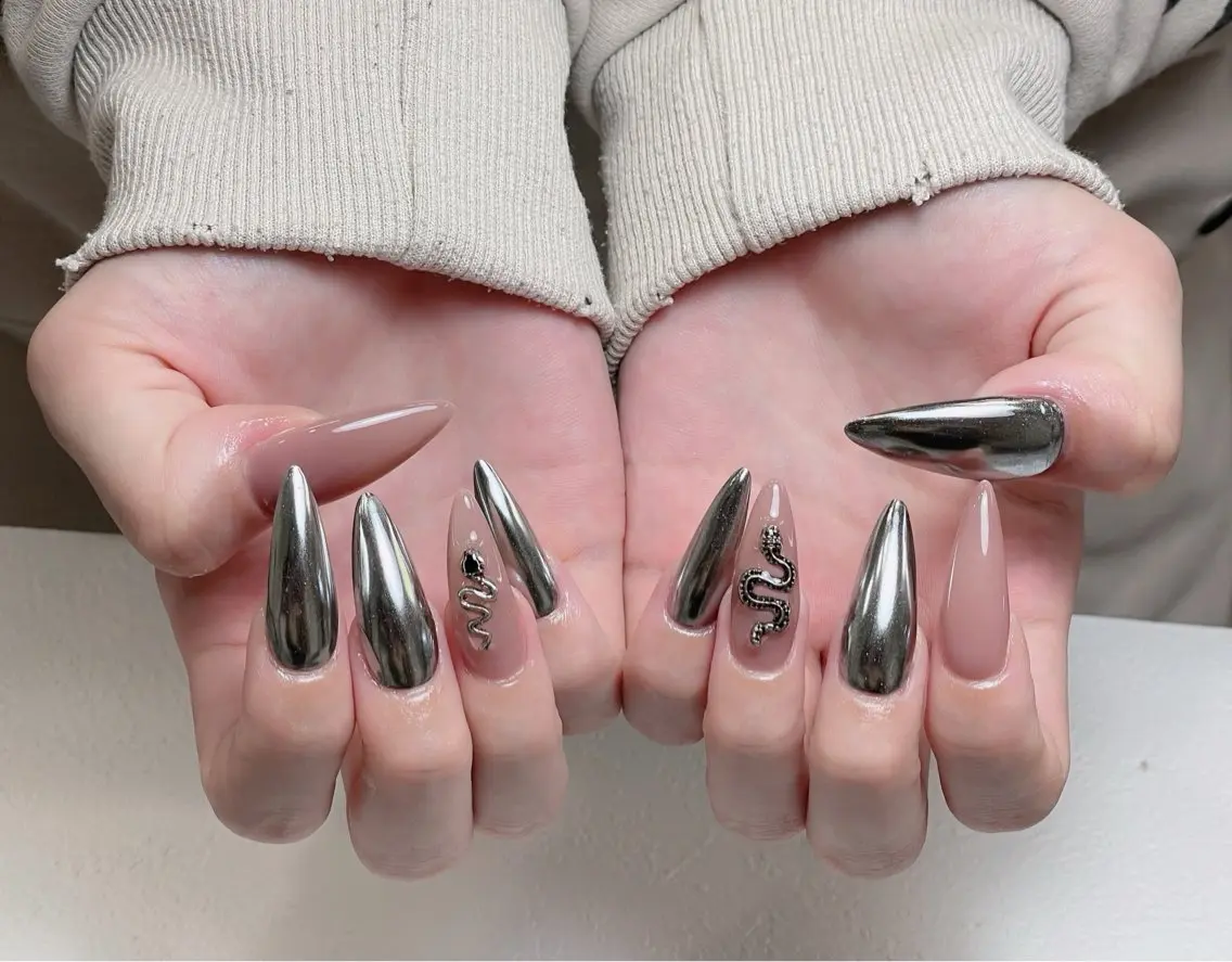 ネイル ボルドー ブラウン チークネイル 長さ出し フレンチネイル 中野駅から2分 MEO NAILのネイルデザイン