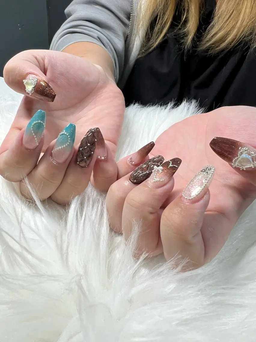 ネイル アートネイル ブルー ブラウン グラデーション キラキラネイル ハンドネイル JFY nail erikaのネイルデザイン