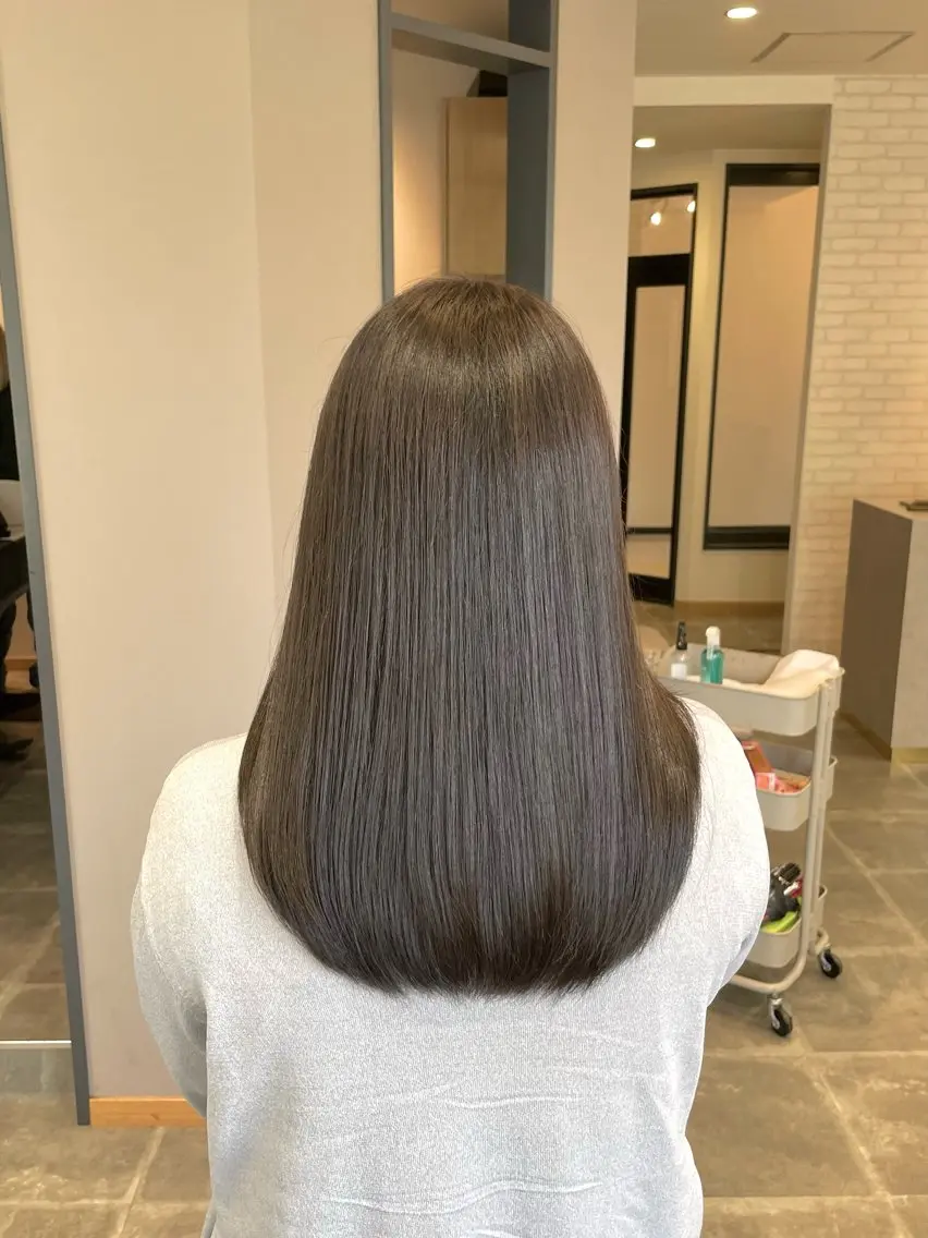 セミロング カラー カット ヘアカラー トリートメント 西村 れいのヘアスタイル