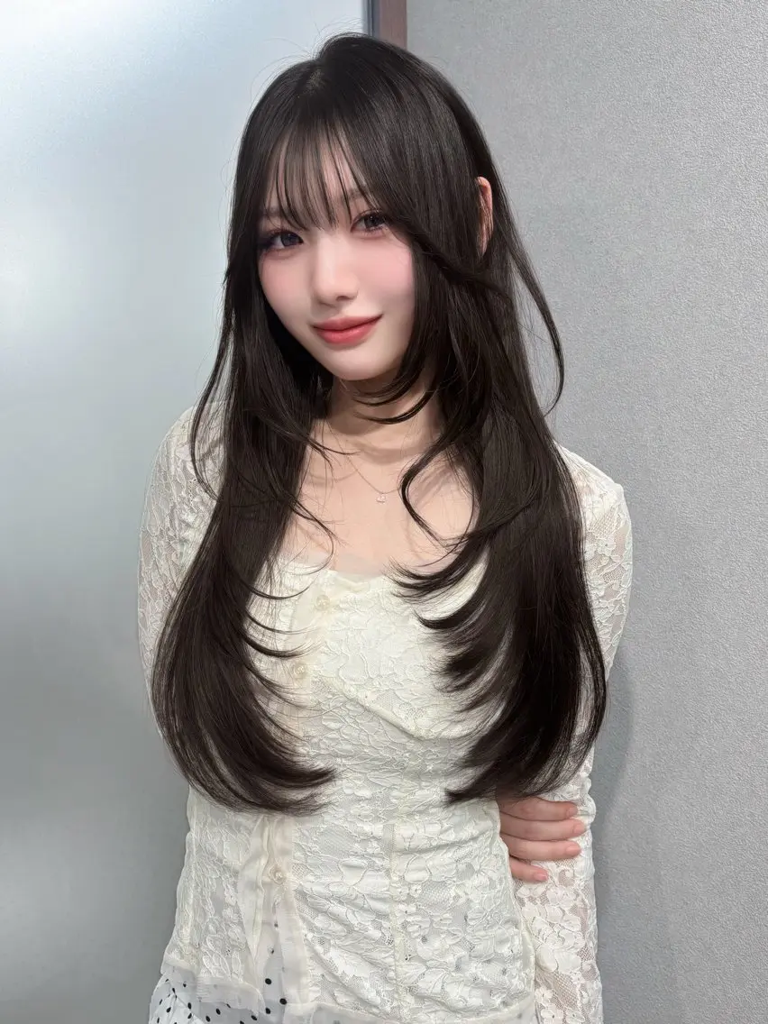 ロング カラー ベージュカラー ミルクティーベージュ ピンクカラー ピンクベージュ くびれヘア カット ヘアカラー トリートメント 友田 那都のヘアスタイル