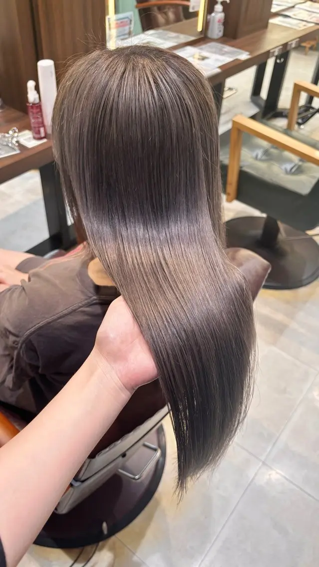ロング カラー ブリーチ ケアブリーチ ダブルカラー グラデーションカラー ハイライトカラー カット ヘアカラー トリートメント アニメ髪・ウルフ🦇 樋口莉夏のヘアスタイル