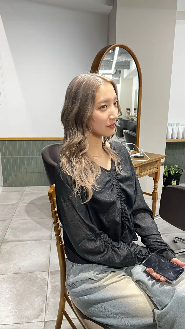 ロング カット ヘアカラー トリートメント 赤みゼロ/透明感 カラー🔅KANTAのヘアスタイル