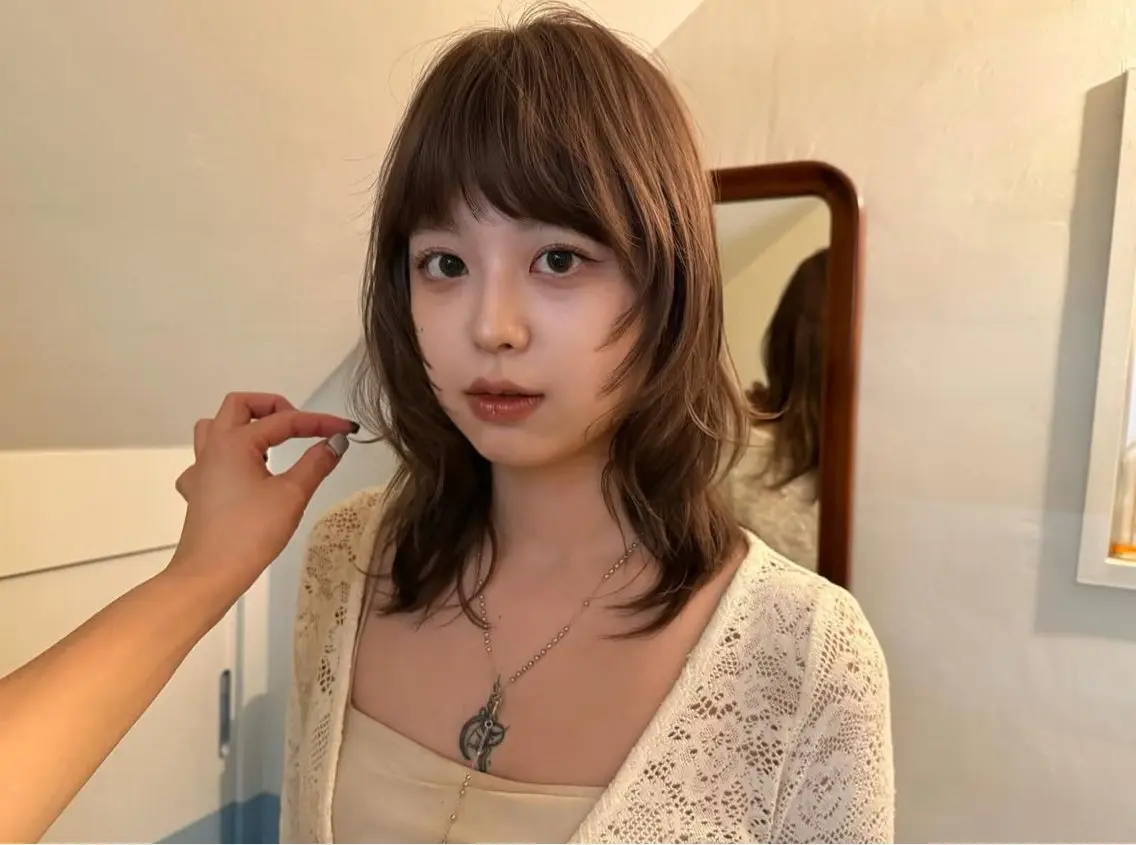 【似合わせカット+ケアブリーチ+ケアカラー】⚜️(より透明感を出したい方に。)の写真