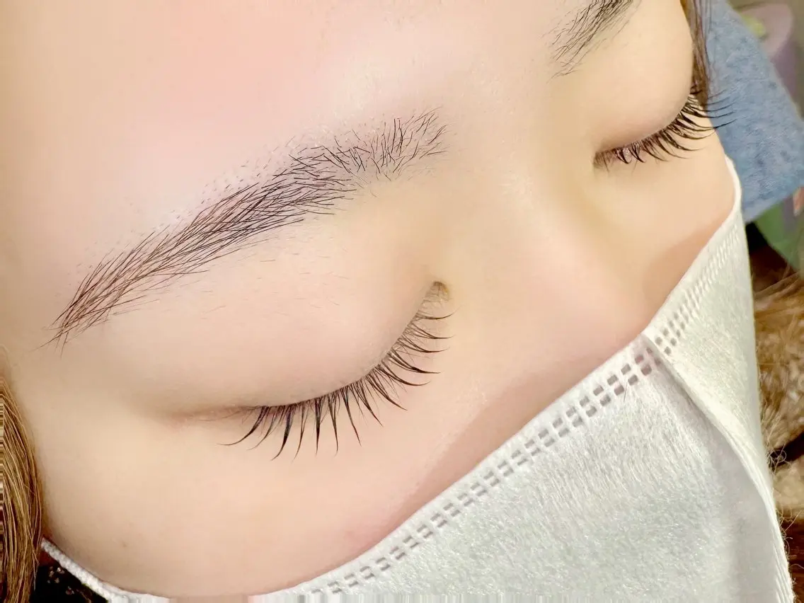 まつ毛エクステ６０本の写真