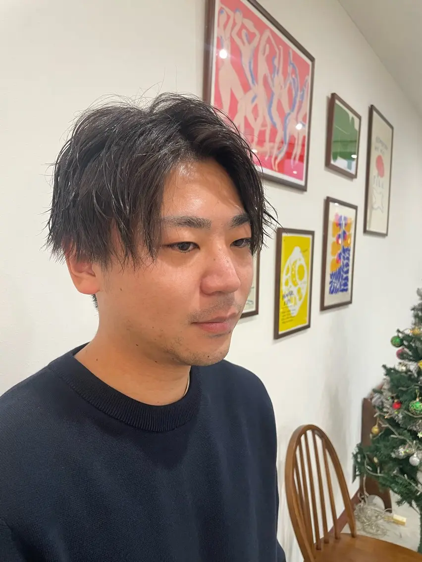 パーマ 岡田 駿也のヘアスタイル