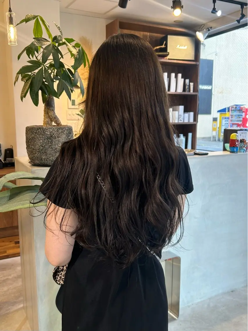 ロング カラー (𝐡)𝐰𝐢𝐦 𝐲𝐮𝐧𝐚のヘアスタイル