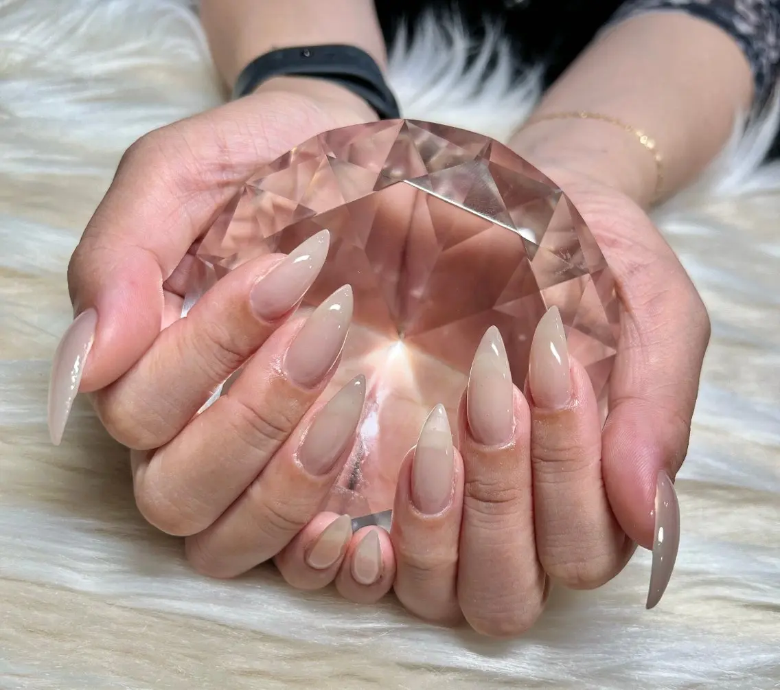 ネイル 長さ出し フレンチネイル ジェルネイル グラデーション 韓国ネイル ハンドネイル Nail&eye Belire 新宿のネイルデザイン