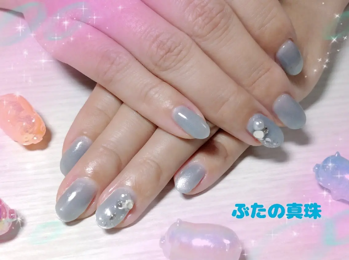 ネイル ブルー キラキラネイル ハンドネイル 林 珠里のネイルデザイン