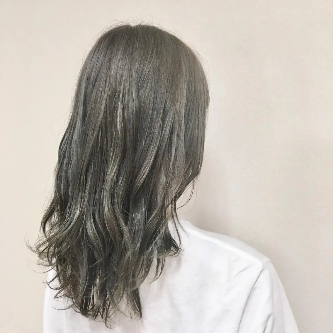 セミロング カラー ヘアアレンジ ヘアカラー トリートメント 【Sweep】おじま のぞみのヘアスタイル