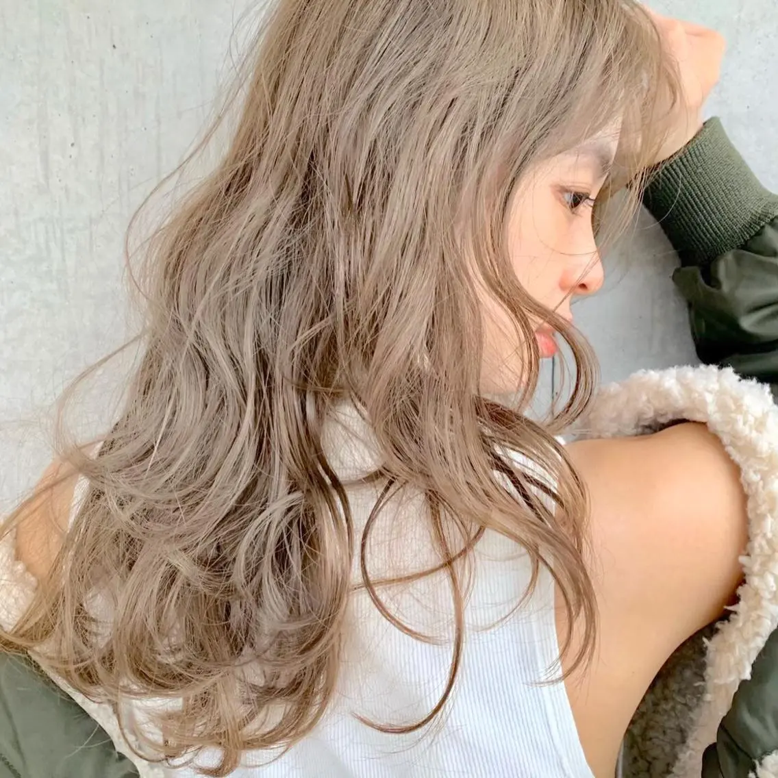 ロング カラー カット ヘアカラー ハイトーン×レイヤー カットTAKUMIのヘアスタイル