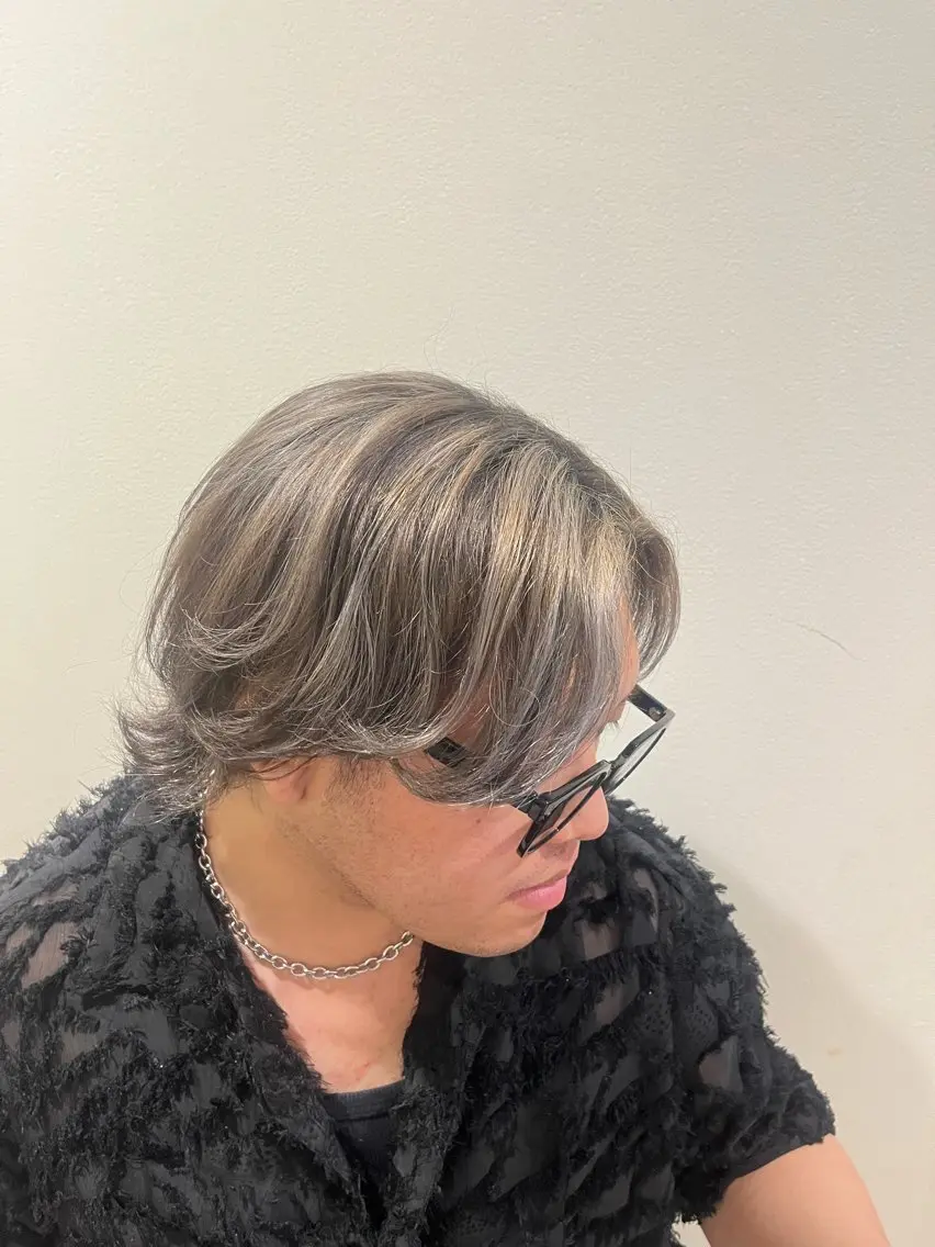 メンズ メンズハイライト カット ヘアカラー 隈井 鈴のヘアスタイル