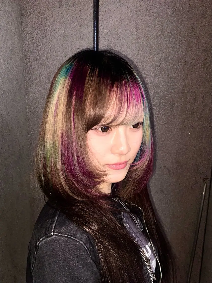 ロング カラー ブリーチ/レイヤ ーカット🎼MEIのヘアスタイル