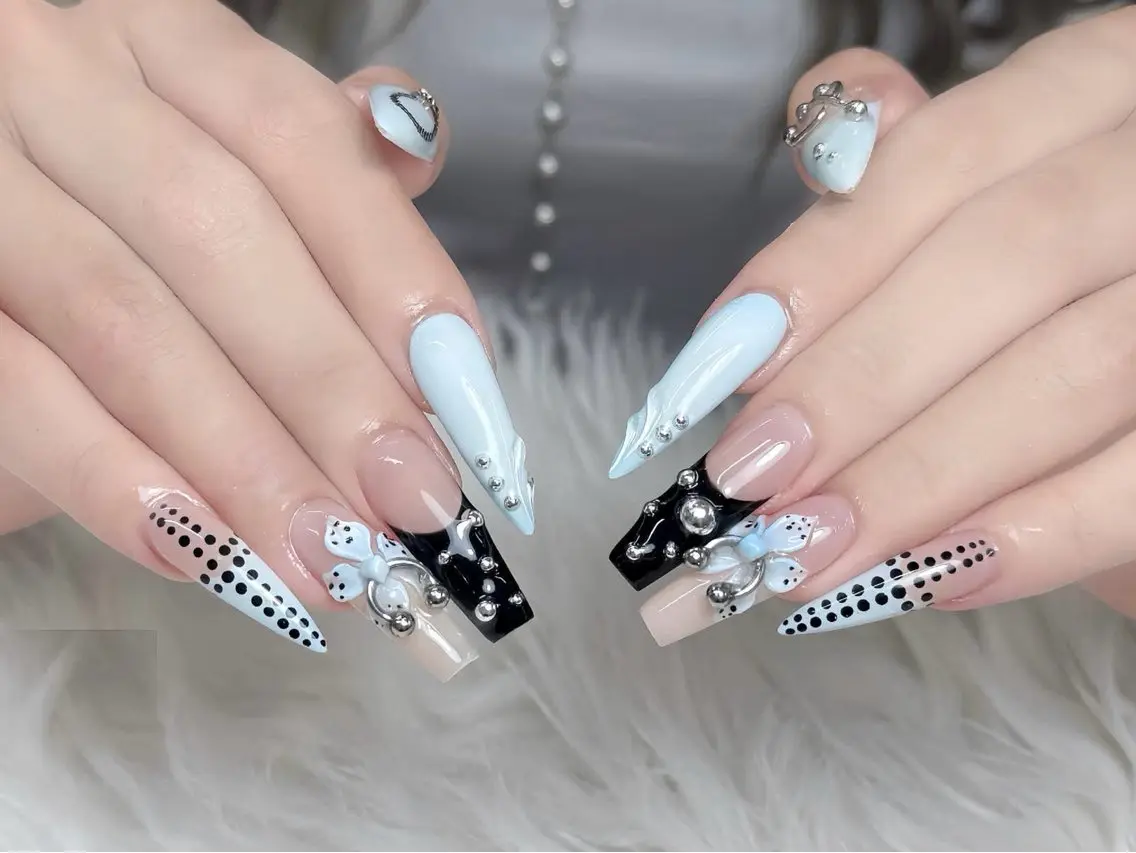ネイル 長さ出し ジェルネイル 氷ネイル・うるうるネイル キラキラネイル 韓国ネイル ハンドネイル ハンドケア Nova Nail Nambaのネイルデザイン