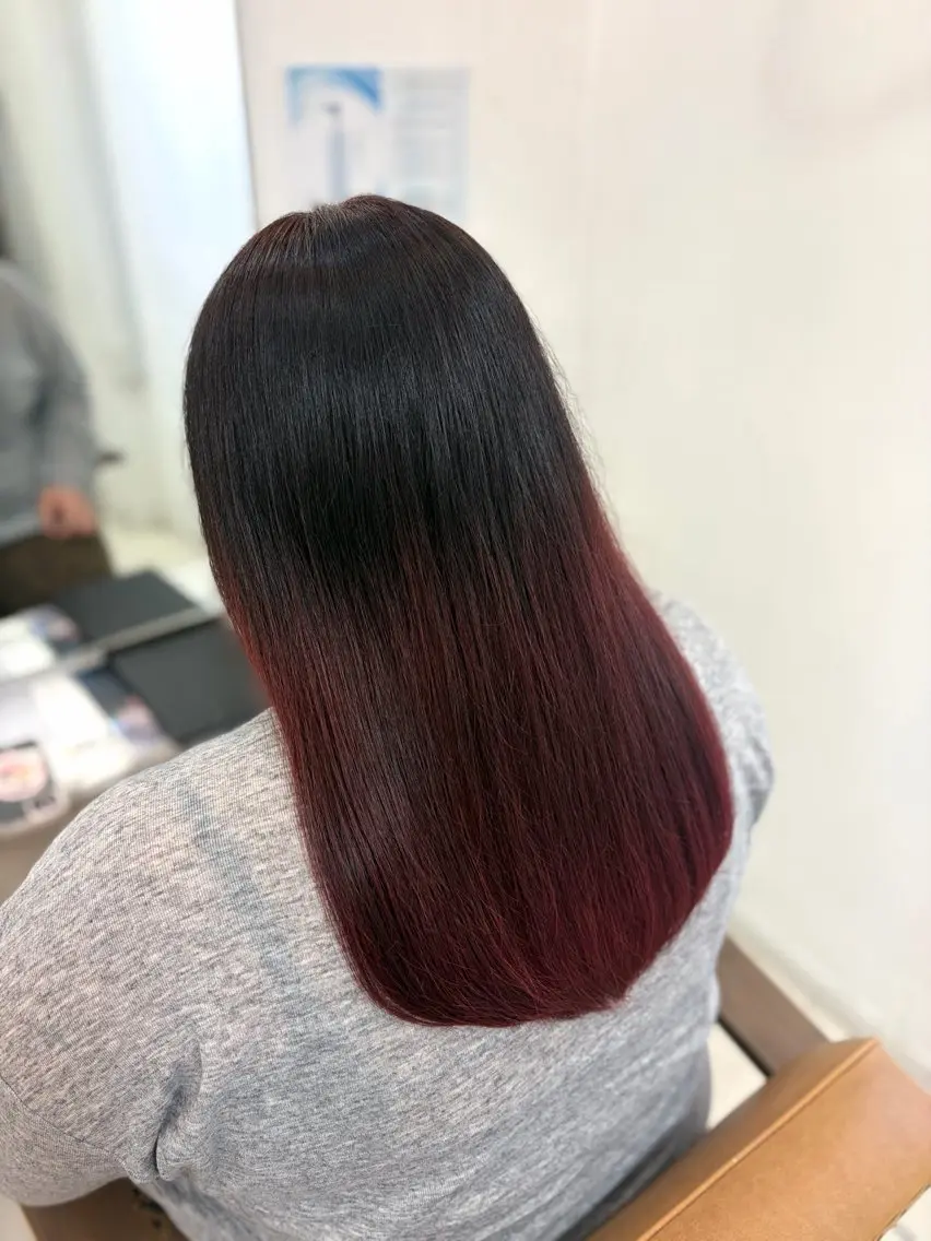 ロング カラー ブリーチ レッドカラー レイヤーカット カット ヘアカラー あいみ ♬.*ﾟのヘアスタイル