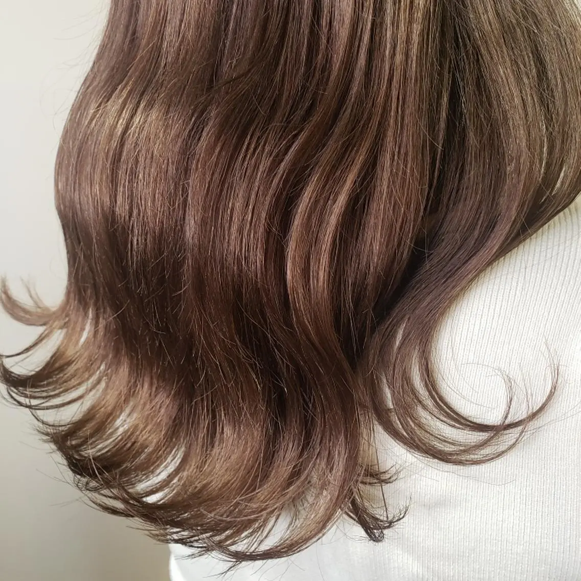 セミロング カット ヘアカラー トリートメント 🇰🇷透明感×ハイ トーン🌟tomoのヘアスタイル