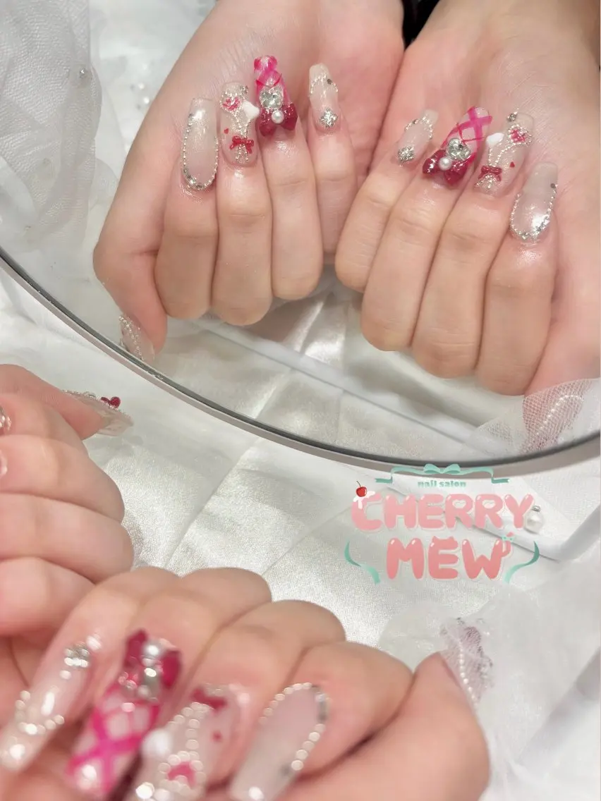 ネイル ハンドネイル あかり 🍒⋆꙳のネイルデザイン