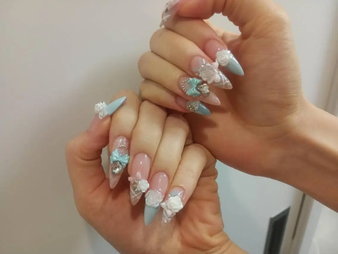 ネイル 長さ出し フットネイル フレンチネイル ジェルネイル ガーリー ハンドネイル ハンドケア Hana Bloom Nail 渋谷道玄坂のネイルデザイン