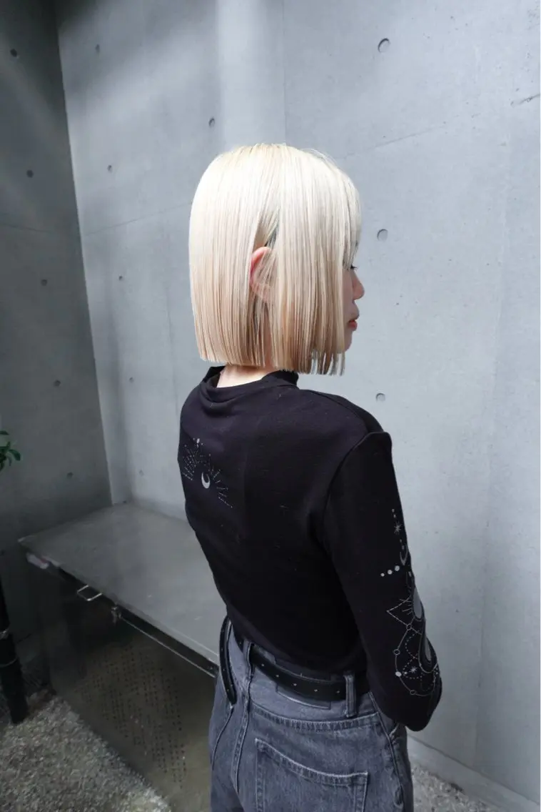 ショート カラー ブリーチ ダブルカラー ハイトーンカラー イルミナカラー ブリーチなしカラー ヘアカラー トリートメント 表参道/透明感カラー 韓国ヘア長田雄希のヘアスタイル