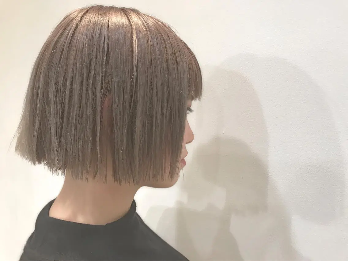 ショート カラー アッシュ 透明感・艶カラー/ 坂田友梨奈のヘアスタイル