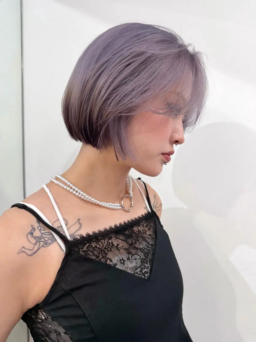 ショート カラー ベージュカラー ブリーチ ケアブリーチ デザインカラー ダブルカラー ヘアカラー トリートメント TATSUハイトーン ミルクティーベージュのヘアスタイル