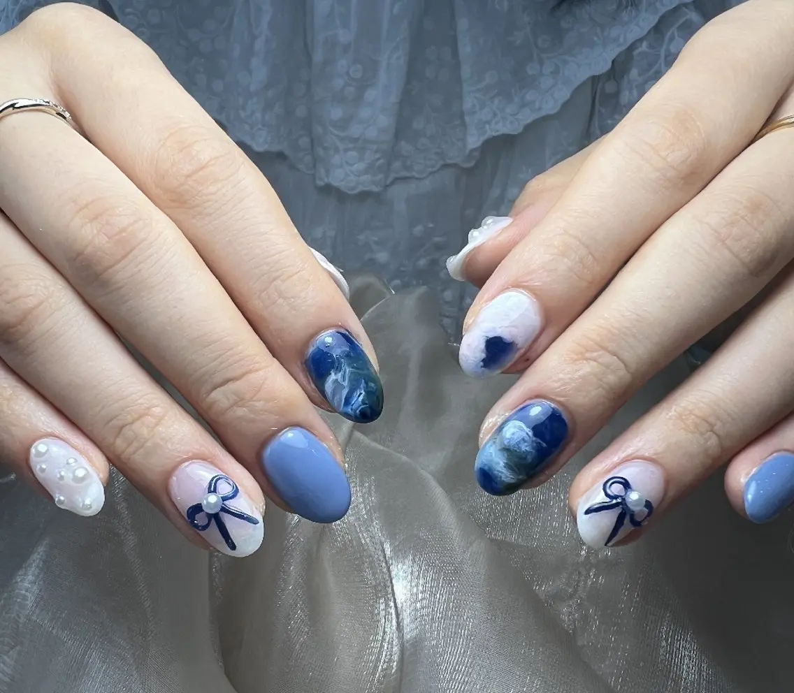 ネイル フラワーネイル フットネイル フレンチネイル ガーリー キラキラネイル ハンドネイル UM Nail Salonのネイルデザイン